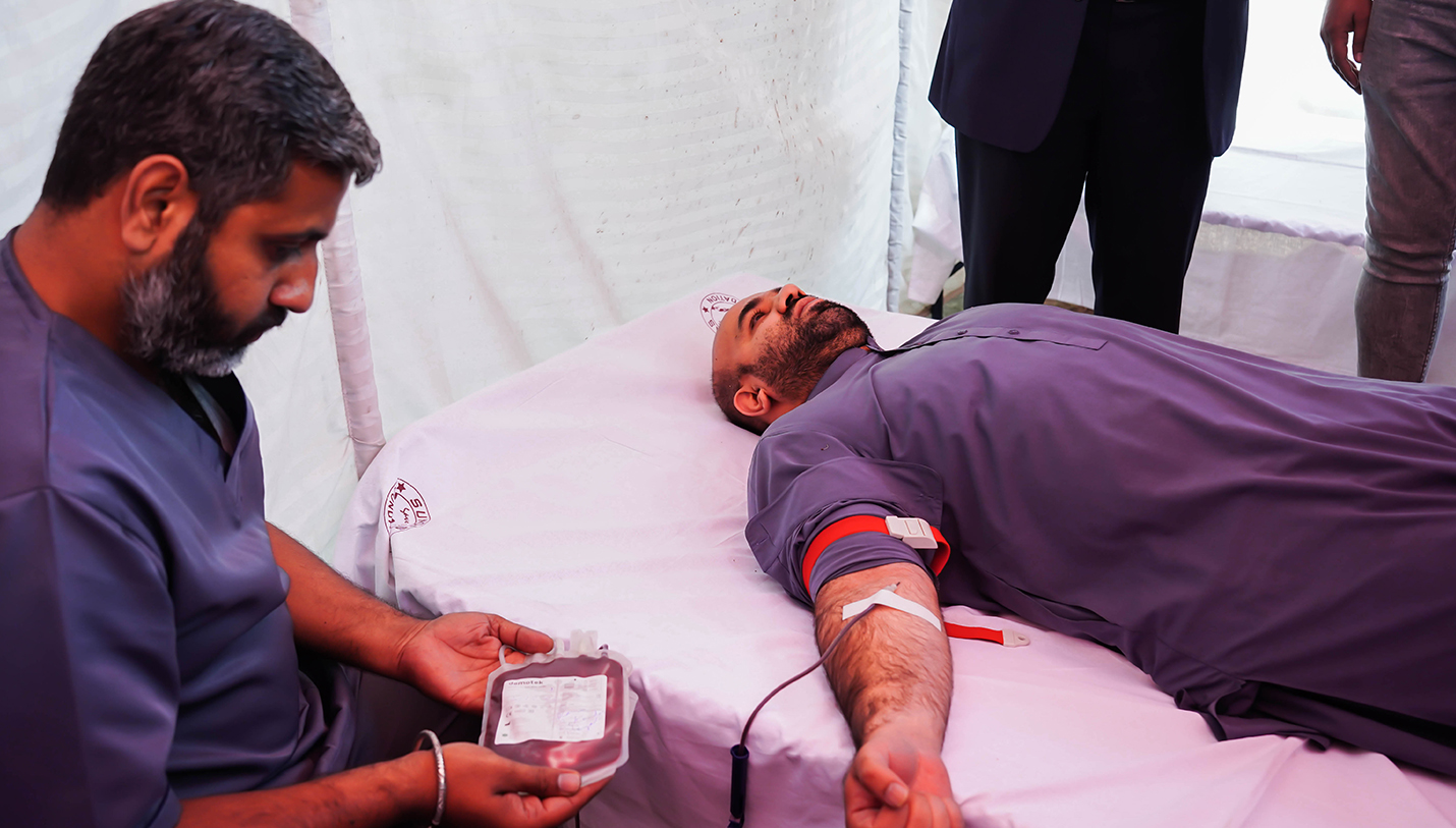 Minister Education Rana Sikandar Hayat leads blood donation drive for thalassemia patients at MAO College